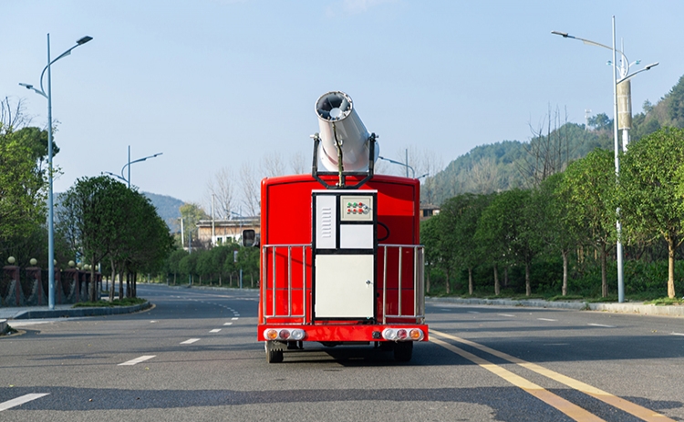 2座除塵車，道路降塵霧炮車